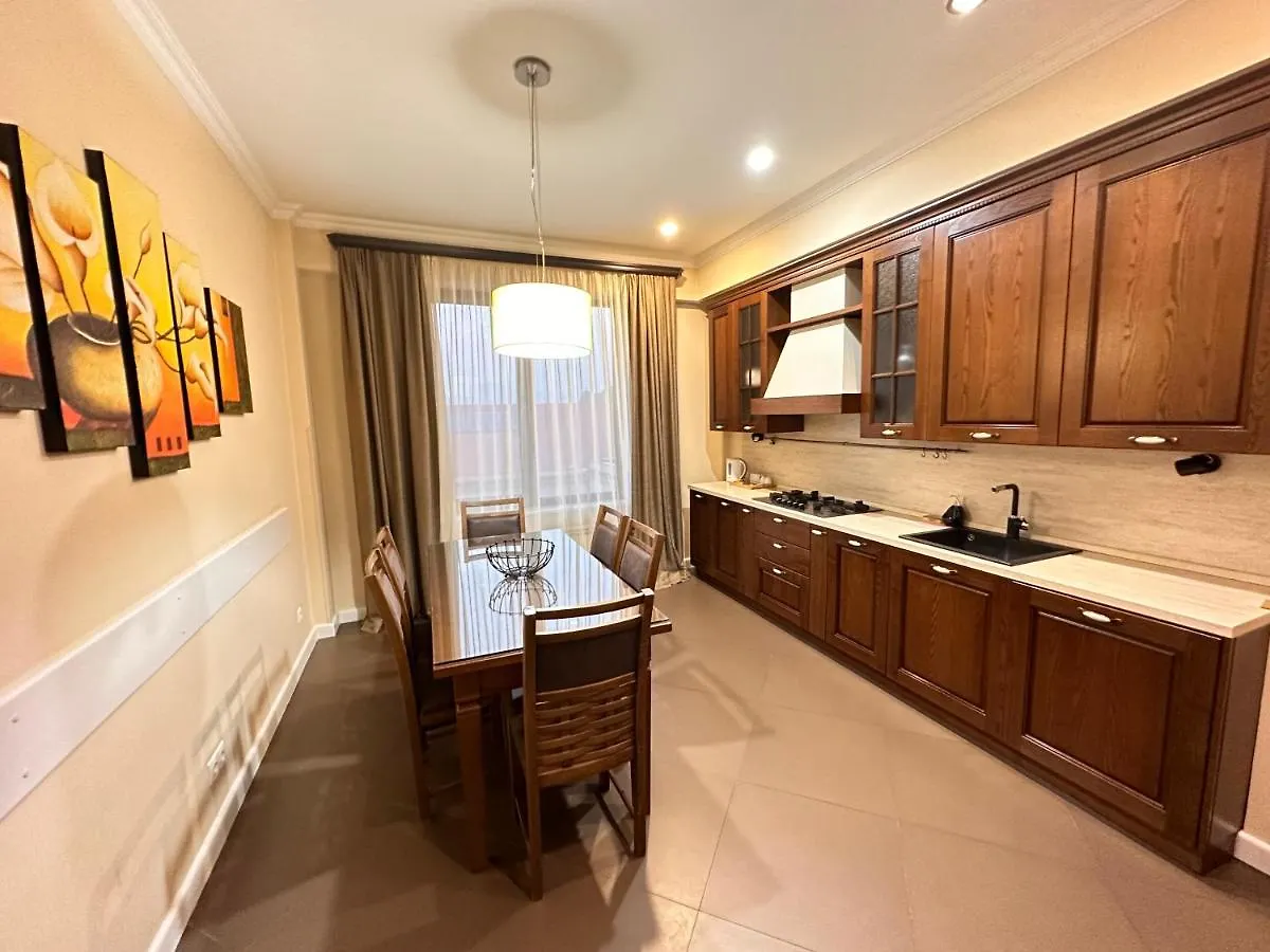 Apartment In Downtown 